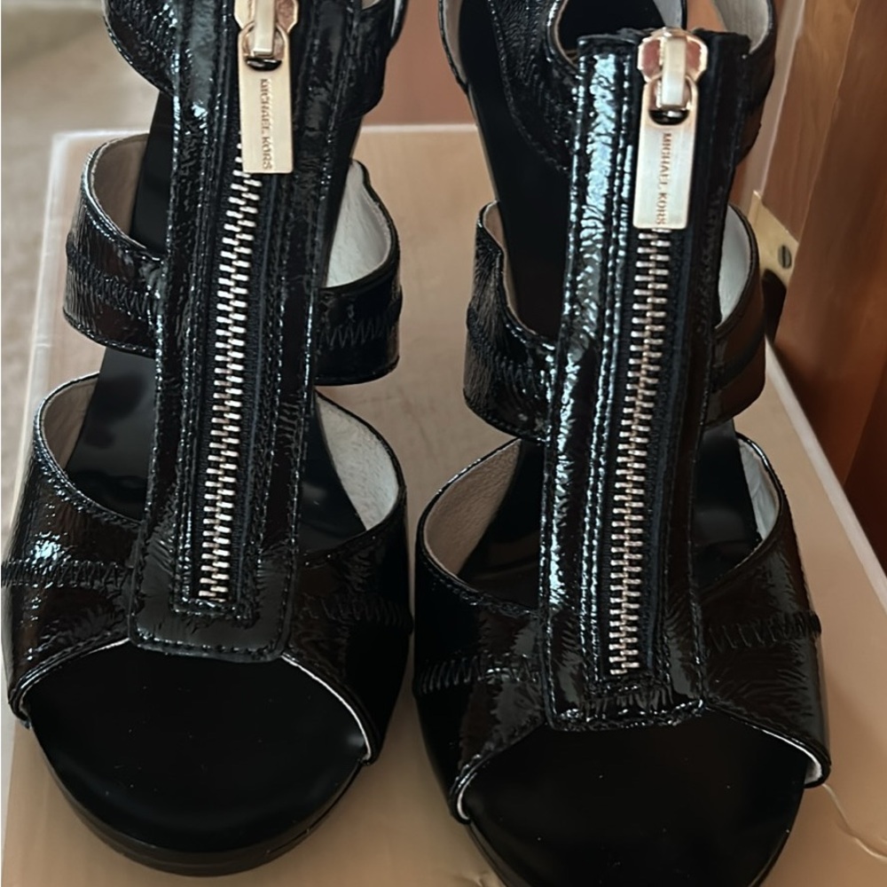 Black Patent Leather Zipper Sandals